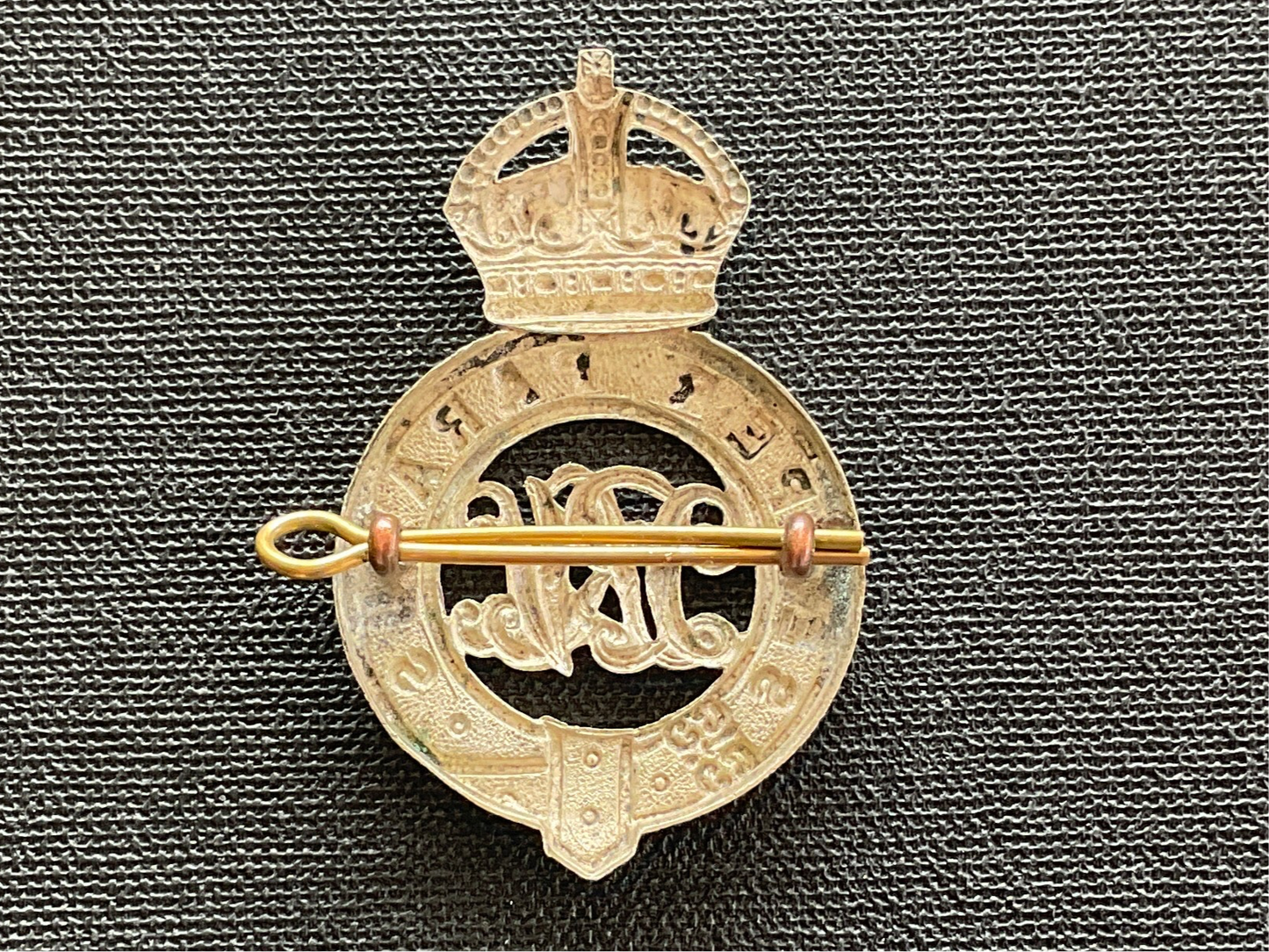 South African Queenstown Rifle Volunteers cap badge (1902-13)