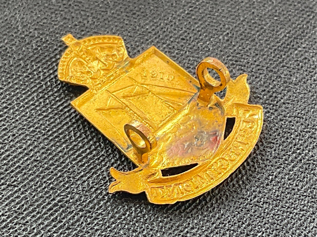 Canadian 75th Lunenburg Regt 1910 issue cap badge.