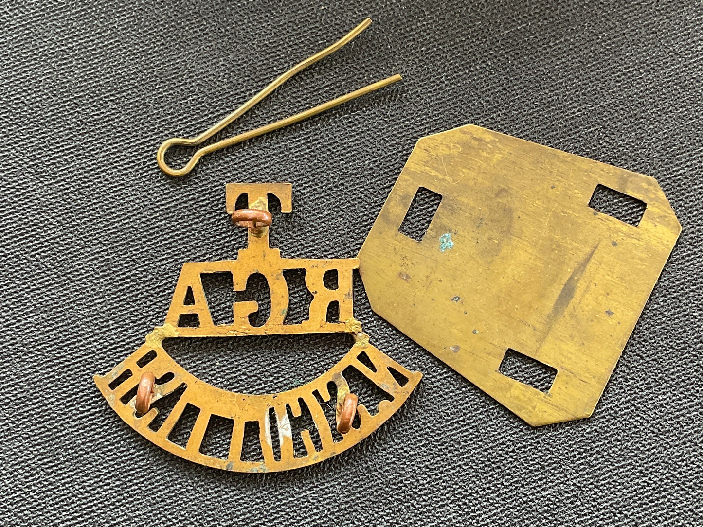 WW1 T/RGA/N.SCOTTISH brass shoulder title.