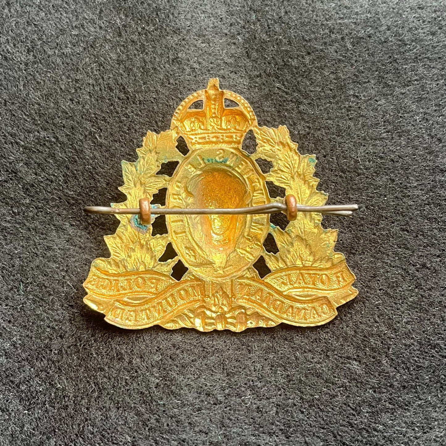 🇨🇦 K/C Royal Canadian Mounted Police (RCMP) Cap Badge
