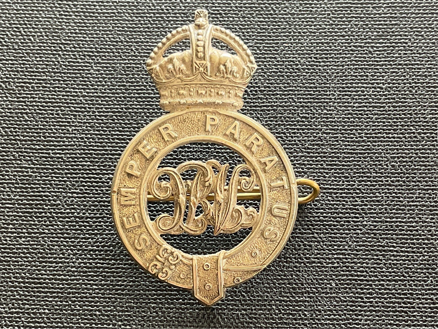 South African Queenstown Rifle Volunteers cap badge (1902-13)