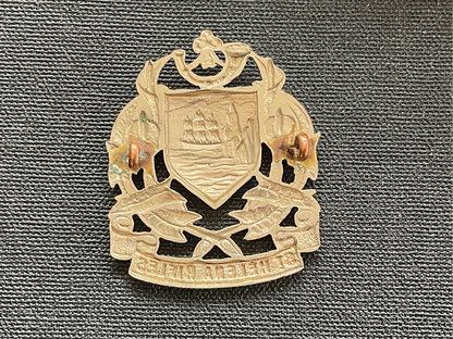 WW1/2 St.Helena Rifles cap badge (1914-46)