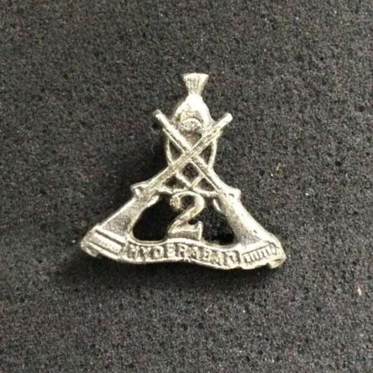 2nd Hyderabad Rifles / Regiment Cap Badge
