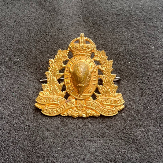 🇨🇦 K/C Royal Canadian Mounted Police (RCMP) Cap Badge