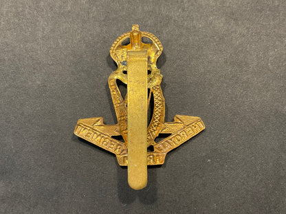1210 The Royal Irish Regiment 1901-22 cap badge.